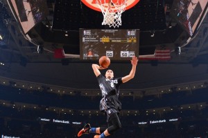 亚博官网-杜兰特在尤文图斯比赛中问鼎冠军，比分优势明显引发热议！