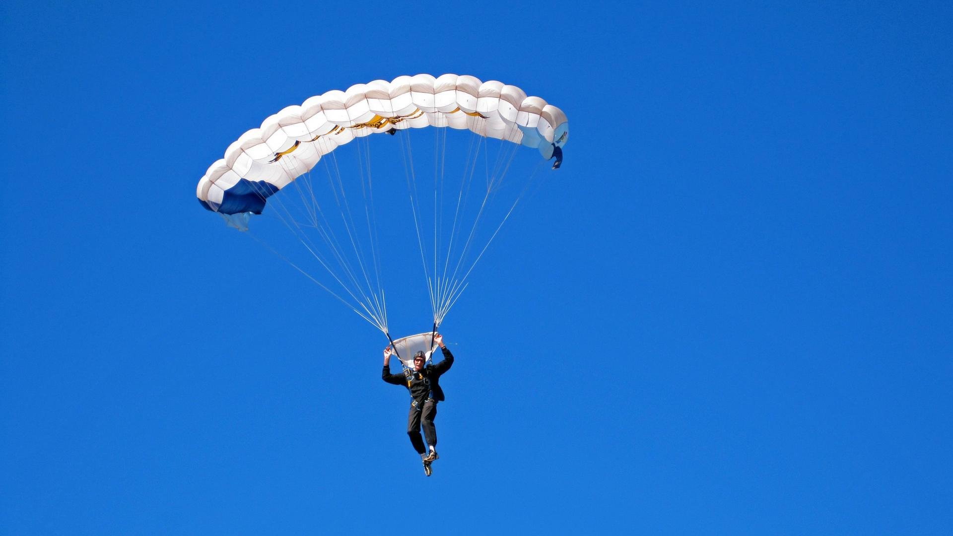 莱万多夫斯基爆冷击败热火，绝杀引爆全场！